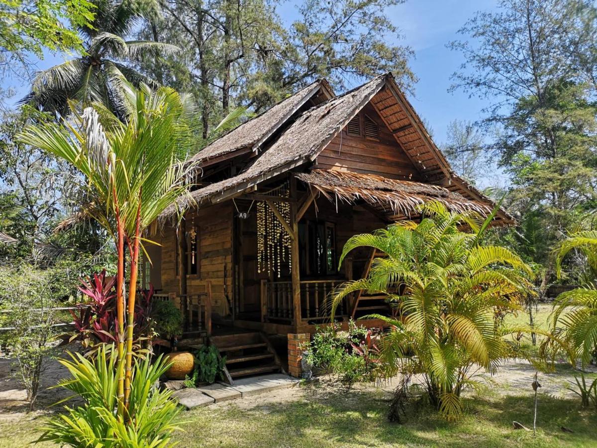 Hapla Beach Cottage Koh Kho Khao Island Екстериор снимка