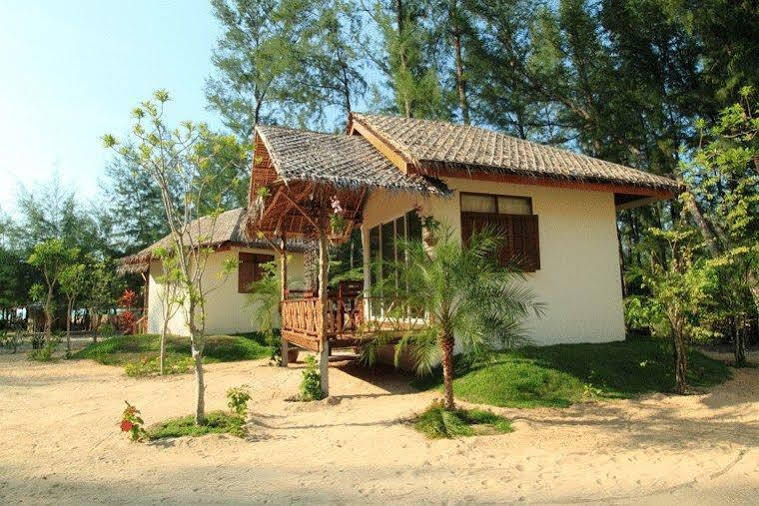 Hapla Beach Cottage Koh Kho Khao Island Екстериор снимка